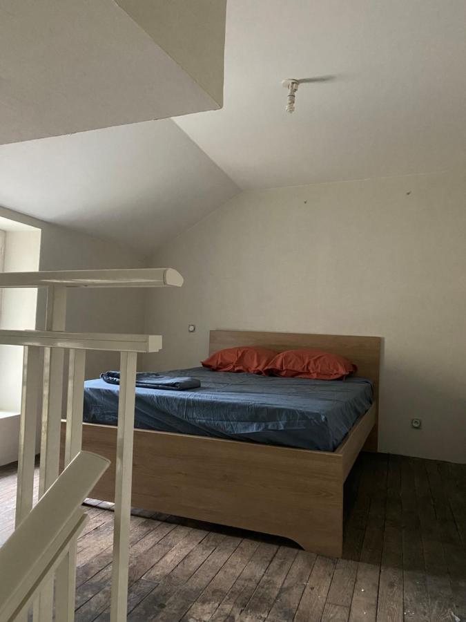 Appartement Calme Centre Ville Historique Ussel  Bagian luar foto